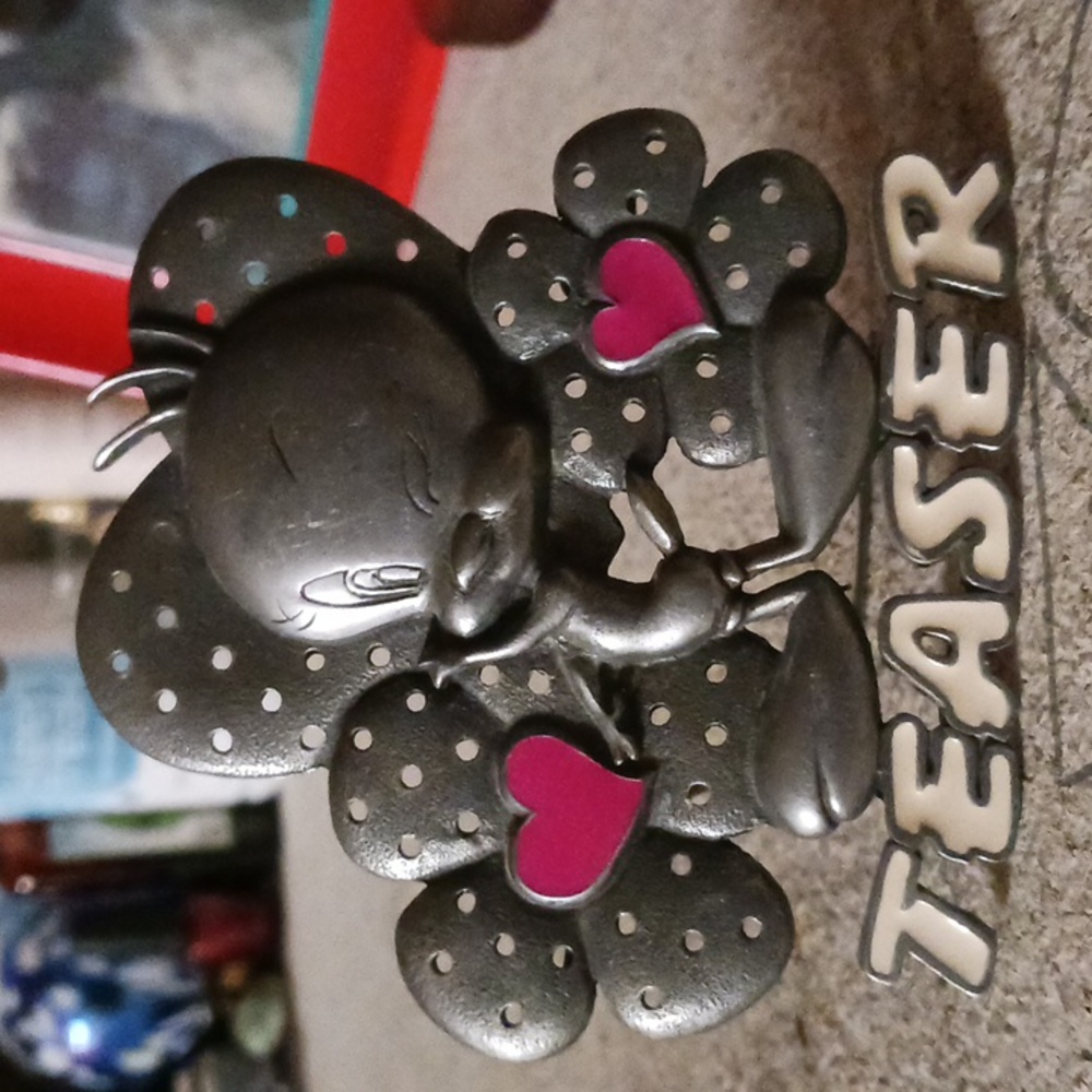 like new, Tweety pewter earring holder